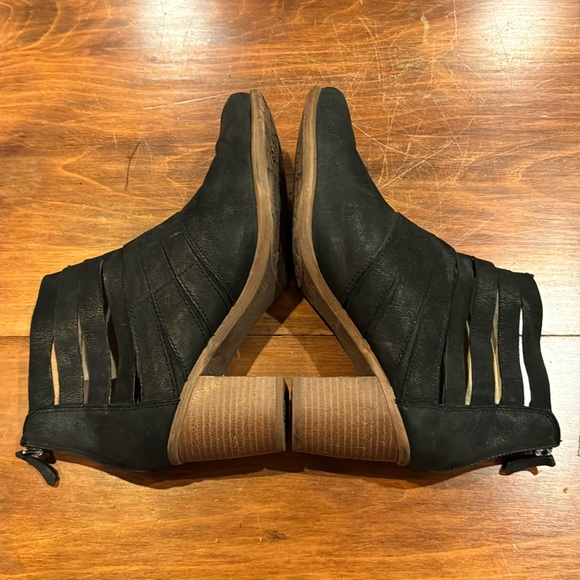 Josef Seibel Bonnie Ankle Boot 39 8 1/2 Booties Black Leather 3” Chunky Heel - Picture 6 of 14